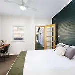 The Orange Door Mudgee -A Spacious Home In Town