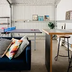 \'Mudgee Burrow\' A Stylish Central Family Stay