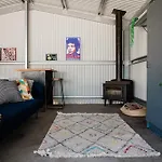 \'Mudgee Burrow\' A Stylish Central Family Stay