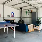 \'Mudgee Burrow\' A Stylish Central Family Stay