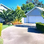 270 On Church - Entire Villa With Spacious Alfresco Area