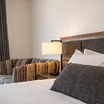 Winning Post Motor Inn