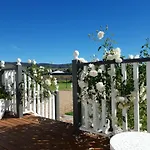 Dangerfield Oaks Boutique Cottage\'S