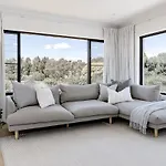 Elegant Modern Home!