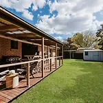 Cudgegong House - A Lush Backyard Sanctuary