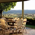 Allambie - Poolside Elegance In Mudgee Countryside