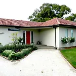 Almas Cottage