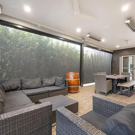 Holiday home Luxury Meets Modern Along Cudgegong River