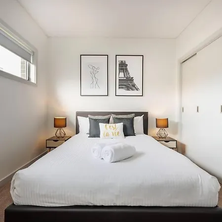 Luxury Meets Modern Along Cudgegong River * Mudgee