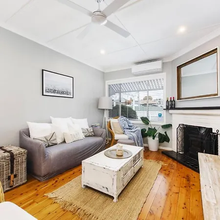 Holiday home Charming Wine Lovers Den Mudgee