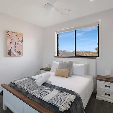 Holiday home Illalangi Modern Escape With Stunning Views