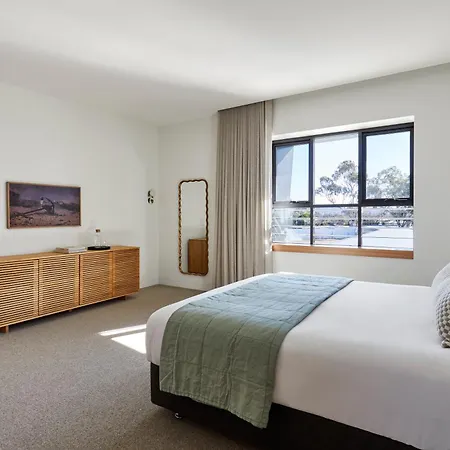 The Clairfield Motel 5*