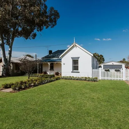Holiday home White Lavender - A Garden Escape