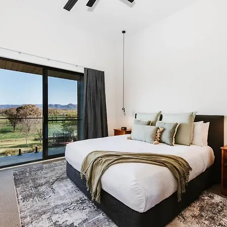 Holiday home 'black Rock' A Sprawling Poolside Country Sanctuary Mudgee