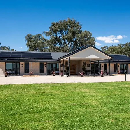 Rosella - An Accessible Couples' Retreat 3*