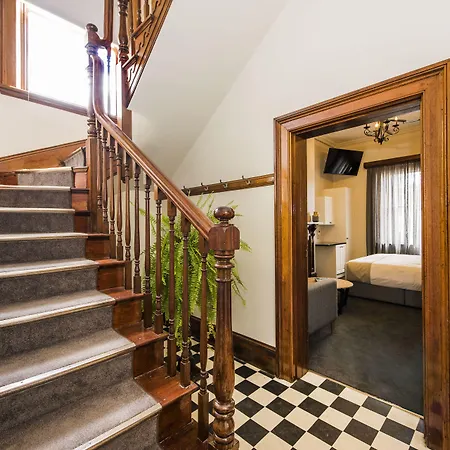 The Parkview 4*