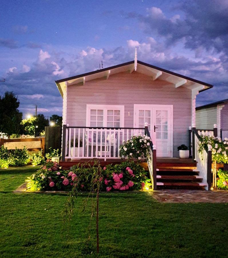 Farm stay Dangerfield Oaks Boutique Cottage's *