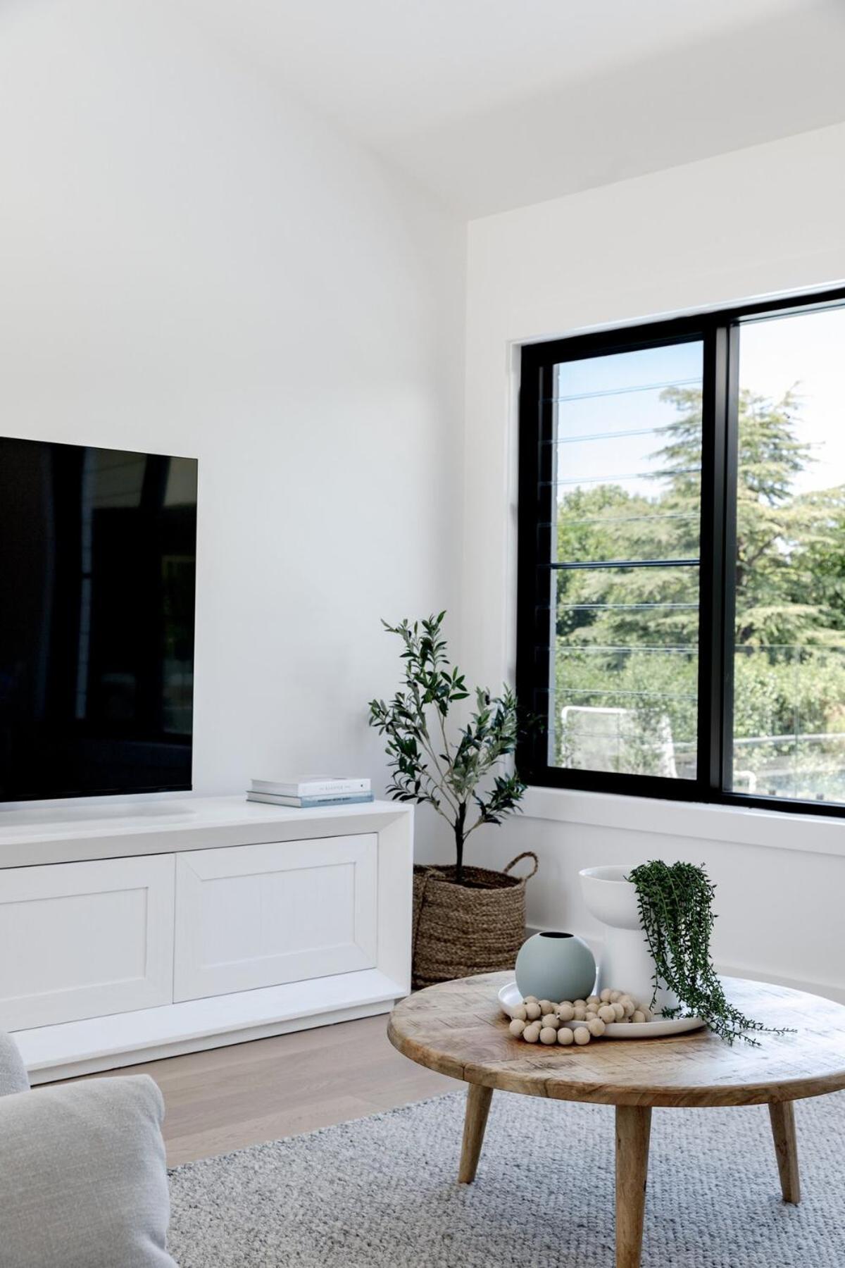 Elegant Modern Home!