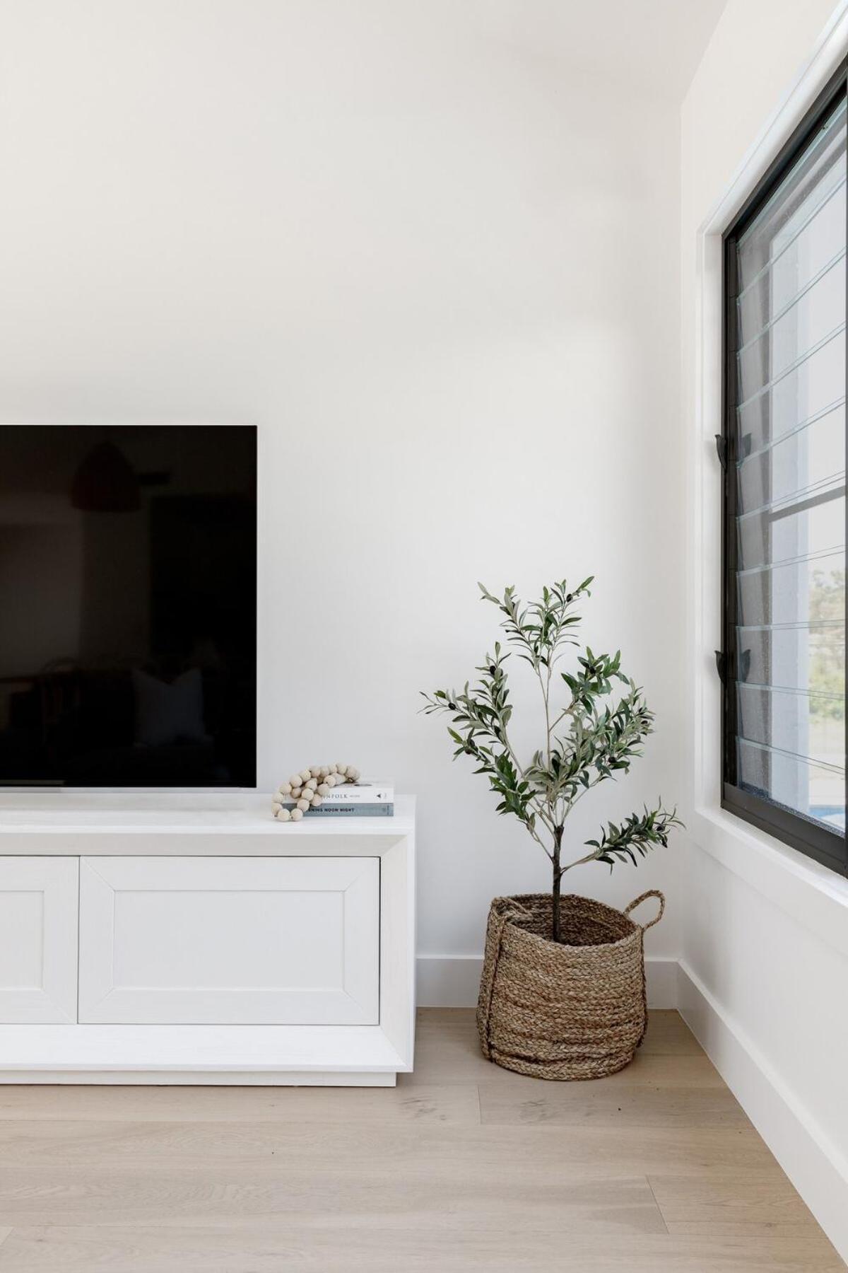 Elegant Modern Home! *