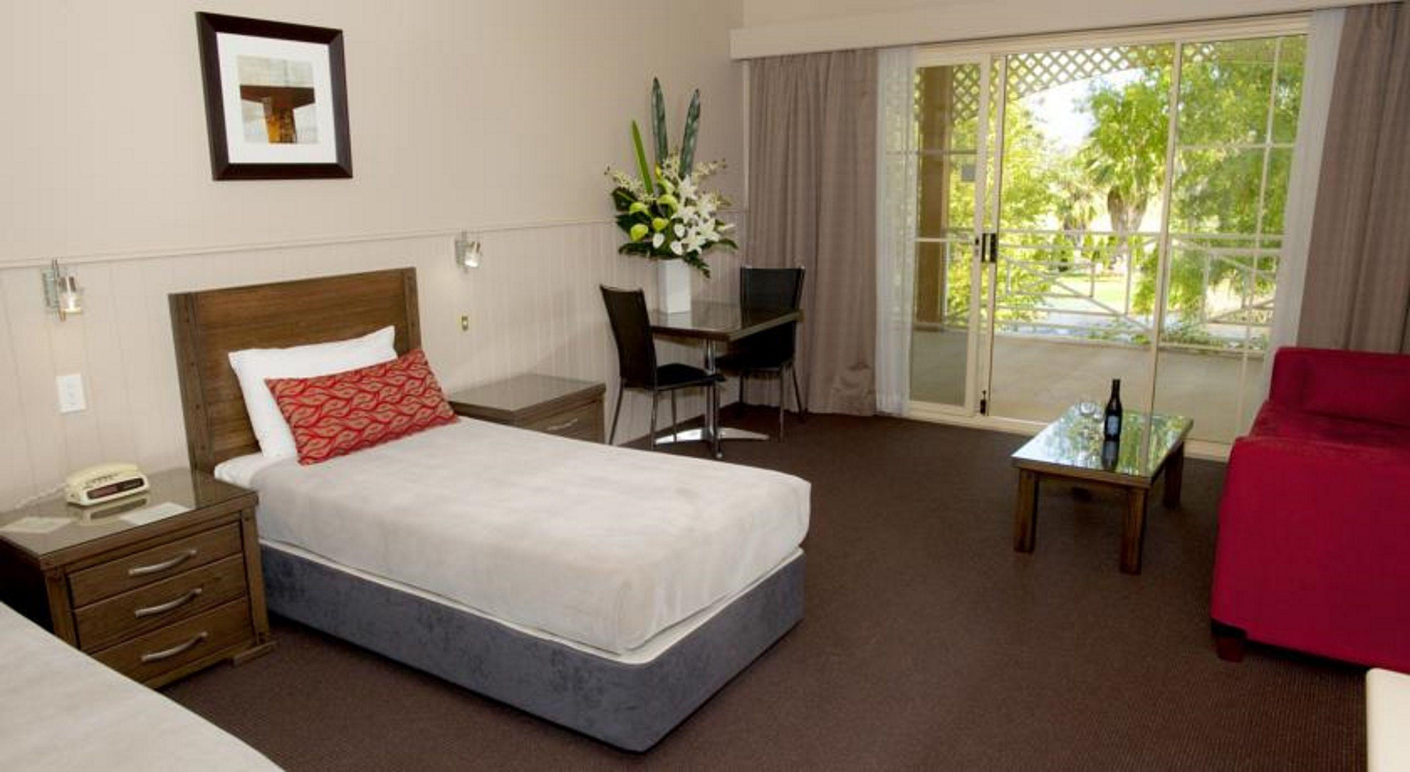 Parklands Motel 4*