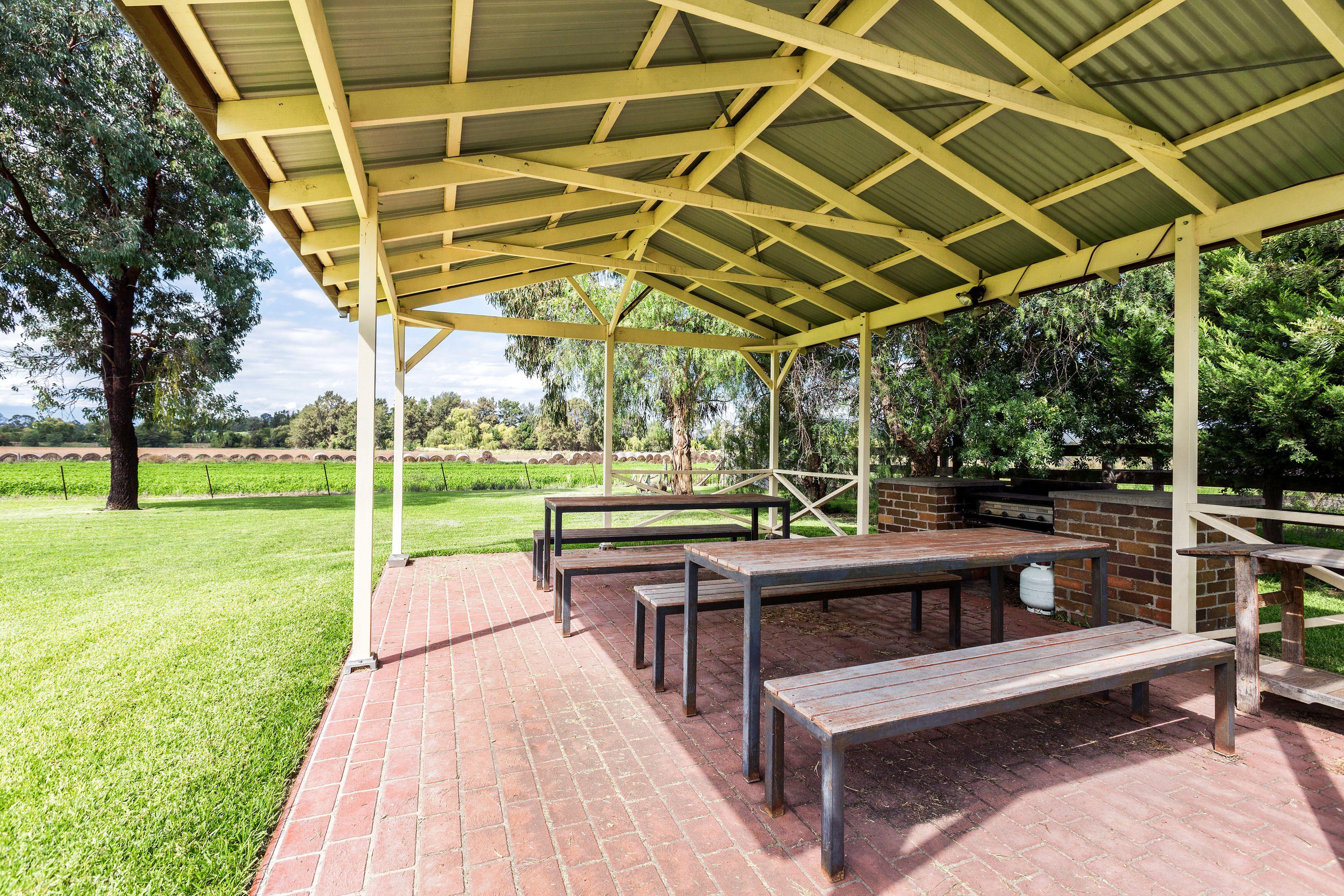 The Cudgee At Motel 4*