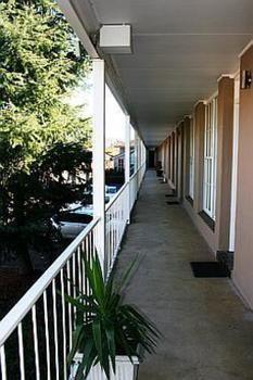 Winning Post Motor Mudgee