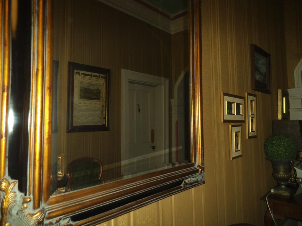 Lauralla Bed & Breakfast *